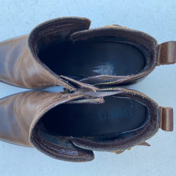 Bjorn brown booties size 8.5 - Picture 3 of 7